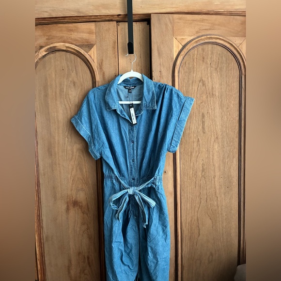 Steve Madden Dresses & Skirts - Tori Denim Tie-Waist Midi Dress